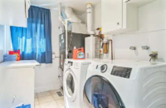 Spacious Mountain View Duplex In Prime Location 3 Bedroom Duplex