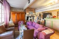 Logis Auberge la Cremaillere Hotels in Lucmau