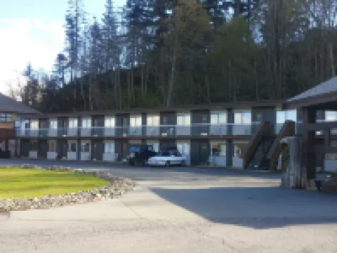 Big Rock Motel Hotels in Campbell River