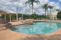 Jolly Swagman Motor Inn - Pools