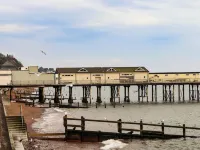 2 Sea Otter House Hotels in Kingsteignton