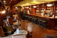 Kee's Hotel - bar