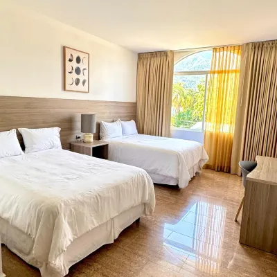 Hotel Diana Princess Hotels near CityMall San Pedro Sula