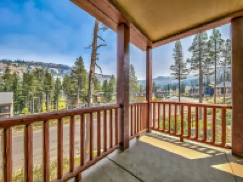 R101 Timber Ridge Hotels in Kirkwood