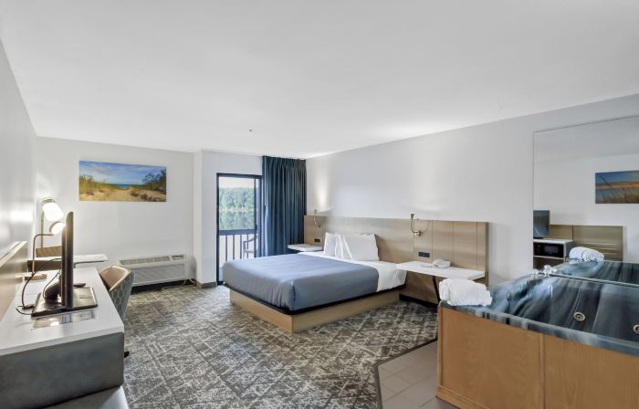 Waterbird Lakeside Inn
