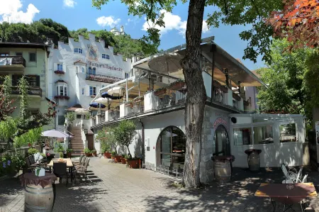 Hotel Walther V.D. Vogelweide Superior Отели в г. Chiusa