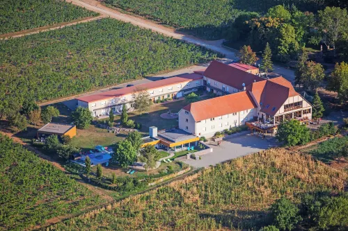 Hôtel du Bollenberg - Restaurant "Côté Plaine" - Spa de la Colline - Pysäköinti