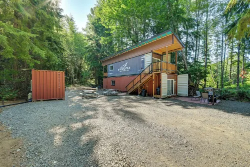 Steps to Foothills Trail Unique Carbonado Studio - Apartments