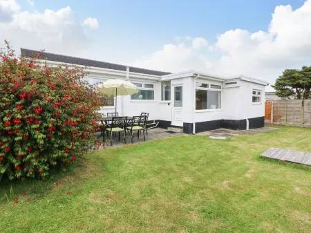 H Jem Отели в г. Лланфэр-Матафарн-Эйтаф