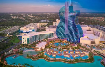 Villa Venezia Hotels near E Las Olas Blvd