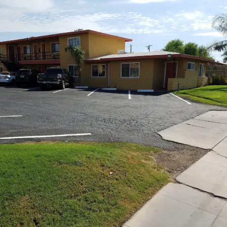 Classic Inn and Suites