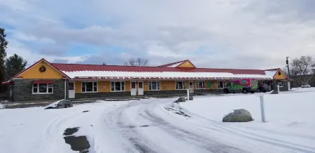 Middlebury Sweets Motel Отели в г. Риптон