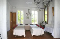 Le Château de Philiomel Hotels in Aire-sur-la-Lys