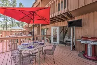 Updated Ruidoso Mountain Escape w/ Deck & Balcony! -  Ferienwohnungen