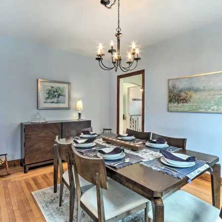 Walkable New Haven Retreat w/ Ocean Views!