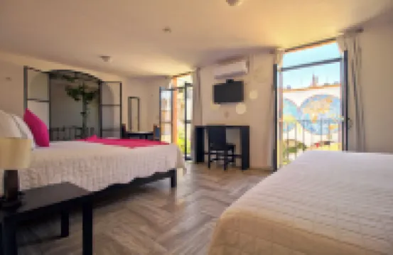 Hotel Punto 79 Hotels near Church of Our Lady of Health