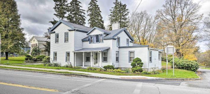 Spacious Home by Finger Lakes and Watkins Glen! Ξενοδοχεία στην πόλη Hector