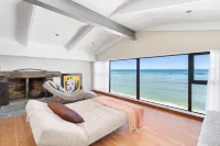 Hangklip Villa by Host Agents Hotels near Palmietrivier