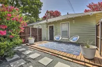 4 Mi to Dtwn: Dallas Gem w/ Furnished Patio - บังกะโล