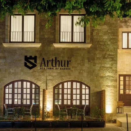 Arthur Suites