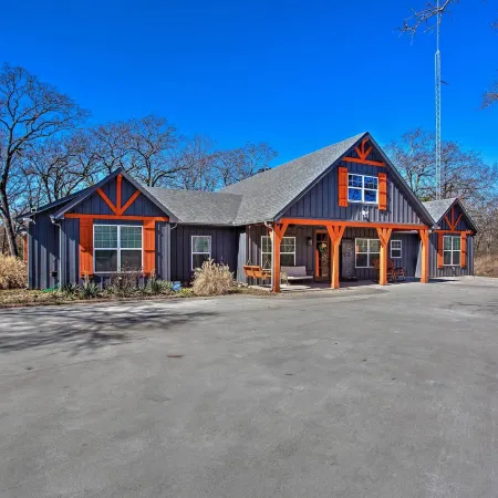 Game Room + Lake Tawakoni Access: Family Getaway!