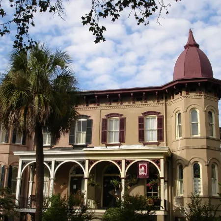 McMillan Inn