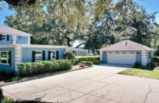 Executive 5 Bedroom Pool Home, Dade City!