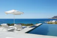 Milos Breeze Boutique Hotel - สระว่ายน้ำแบบอินฟินิตี้