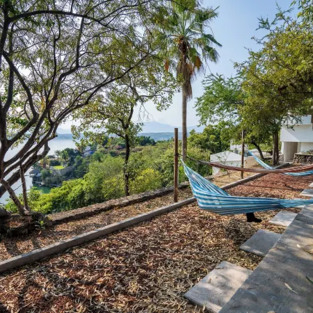 Luxury House with Pool fire Pit & Lake view