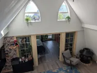 Quaint and Quirky Woodland Cottage - 2 Bedrooms 1 Bath