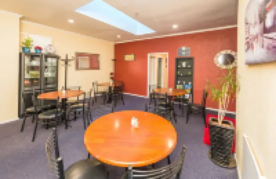 安東尼洛奇汽車旅館及功能中心