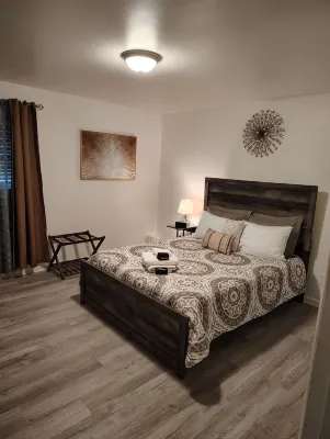 Charming 2-bedroom house where travel, work, and play are only minutes away