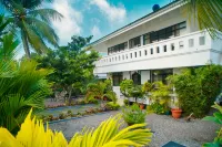 The Island House 2 BHK Lake View Homestay - 빌라