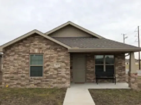 NEW Sleek, Contemporary Home Near Med School