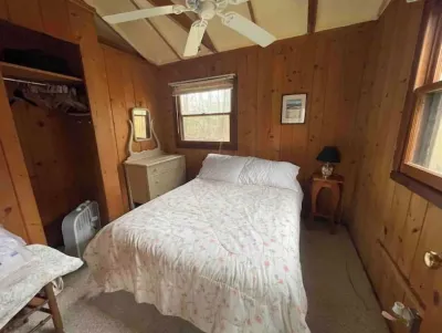 Cheerful cottage with 4 private beach accesses!!!!