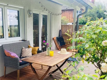 Ferienhaus mit Wasserblick, Ruhig im Grünen Отели в г. Остфорпоммерн