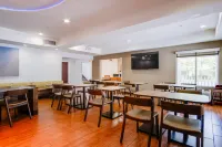 Country Inn & Suites by Radisson, Savannah Southside - Bữa sáng