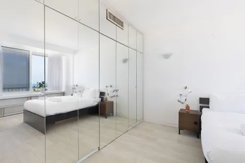 Panoramic Seaview Balcony Escape