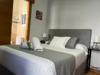 Hospedería Luis de Góngora Hotels near 阿尔代