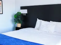 Sun & Sand Resort Oceanfront Suites Отели рядом с достопримечательностью «Пляж Сандбридж»