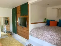 A Cozy Light-Filled Retreat in Queen Anne, Seattle William Traver Gallery 주변 호텔