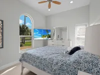 New! the W at Park Place-Pool & Spa Hotels in Estero