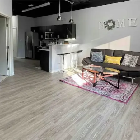 Luxury 1 bedroom loft centrally located to it all!