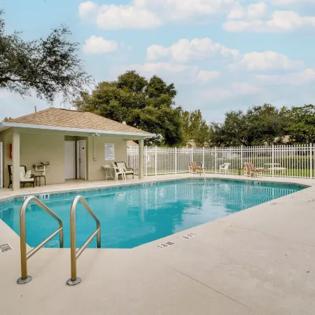 20 Mi to Disney: Condo w/ Pool Access in Clermont!