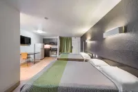 Studio 6 Irving, TX - Irving DFW Airport East - Pool