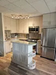BEAUTIFUL IN TOWN! - 2 Bedroom 1 Bath on Rehoboth Ave.Walk to Beach and Shops!