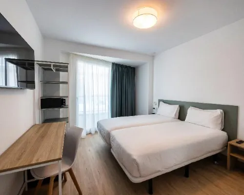 Hotel Fragata فنادق في كليلة