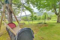 Wraparound Porch w/ Views: Blue Ridge Mtn Gem! - Homestays
