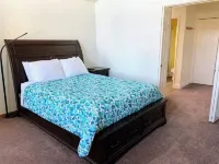 Spacious Sequoia Estate Hotels in Eureka