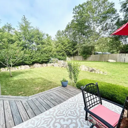 Spacious 5Bdrm Home- Saltwater Pool, WiFi, AC, Private Beach Parking Pass